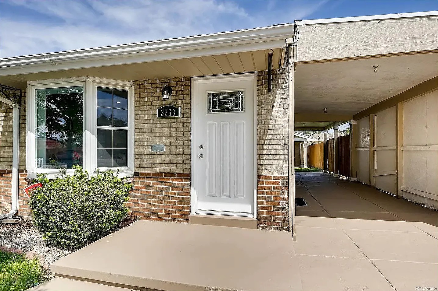5 bed, 2112 sqft, $3,650 — Photo 3