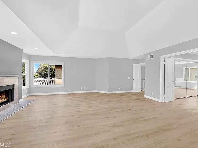 6082 Eaglecrest Dr — Photo 21