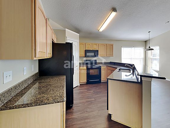 3rd image of 5834 Tanagerlake Rd