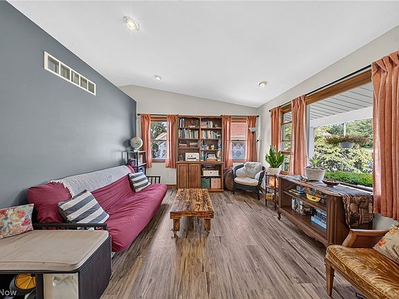 3rd image of 5117 Sangria Dr