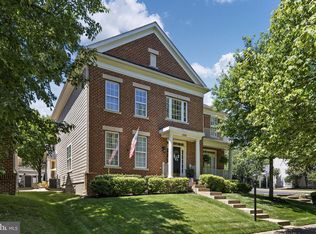 1305 Hearthstone Dr, Fredericksburg, VA 22401