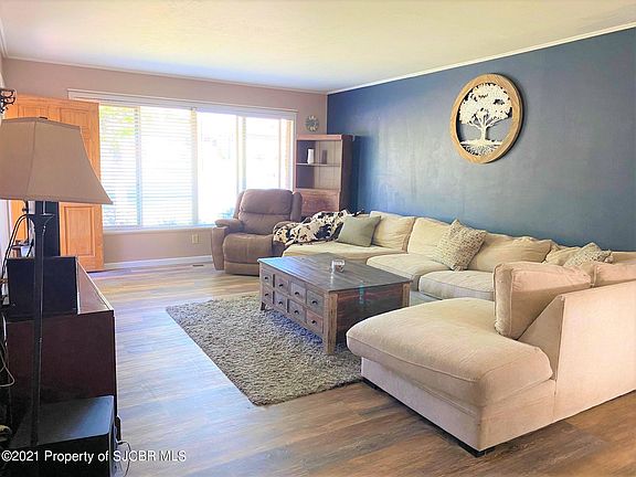 3rd image of 3608 N Sunset Ave