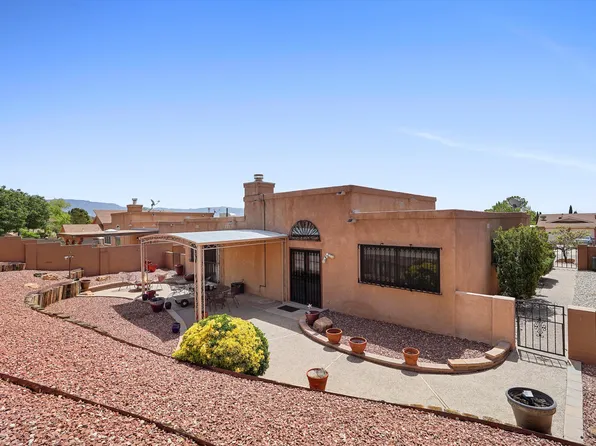 7413 Staghorn Dr NW, Albuquerque, NM 87120