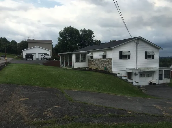1204 Headley Ct, Fairmont, WV 26554