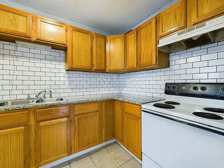 2938 Flora Ave #1S — Photo 10