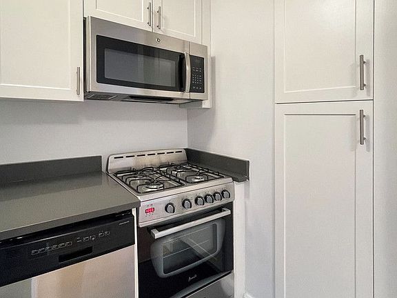 5th image of 2186 5th Ave APT 14H