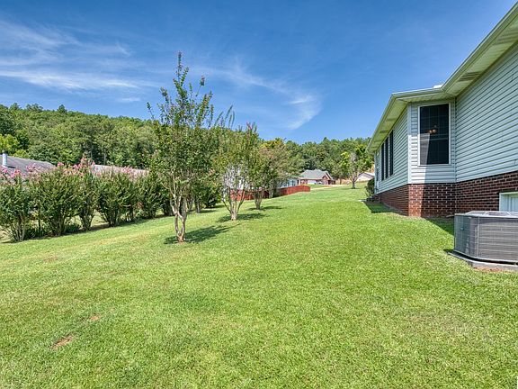 5th image of 2706 Martha Brooks Ln