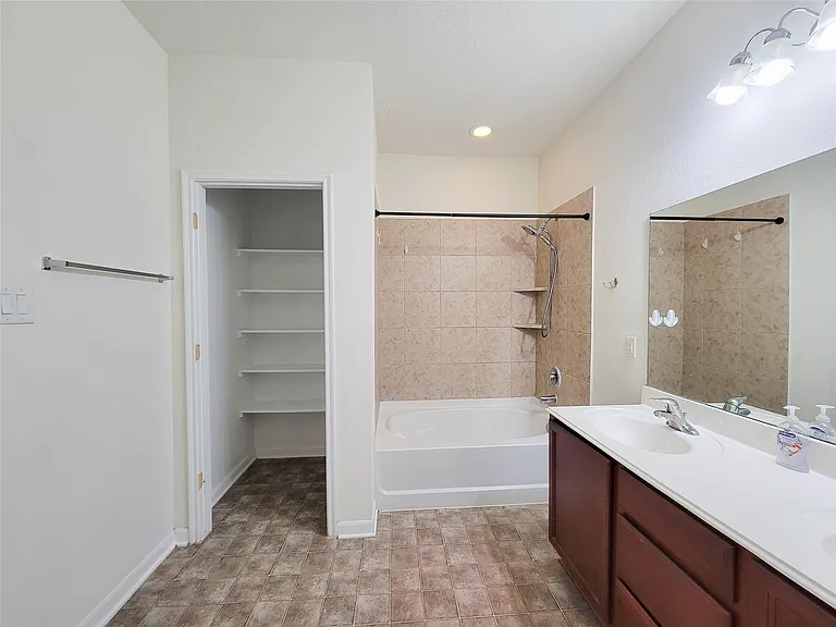 3007 Meadow Prairie St — Photo 18