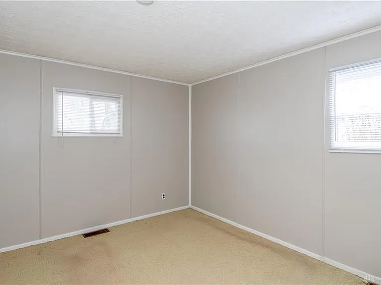 2974 Woodman Dr — Photo 9