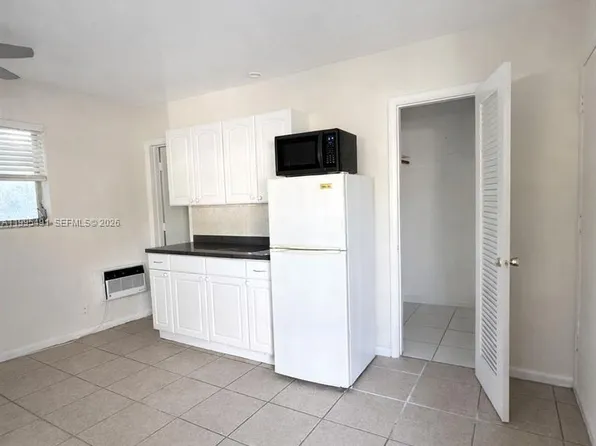 2051 NE 25th Ave #3, Pompano Beach, FL 33062