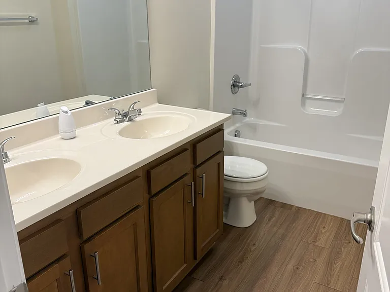 CROSSFIELD TOWNHOMES — Photo 7