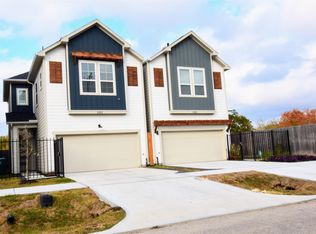 1052 Mansfield St, Houston, TX 77091