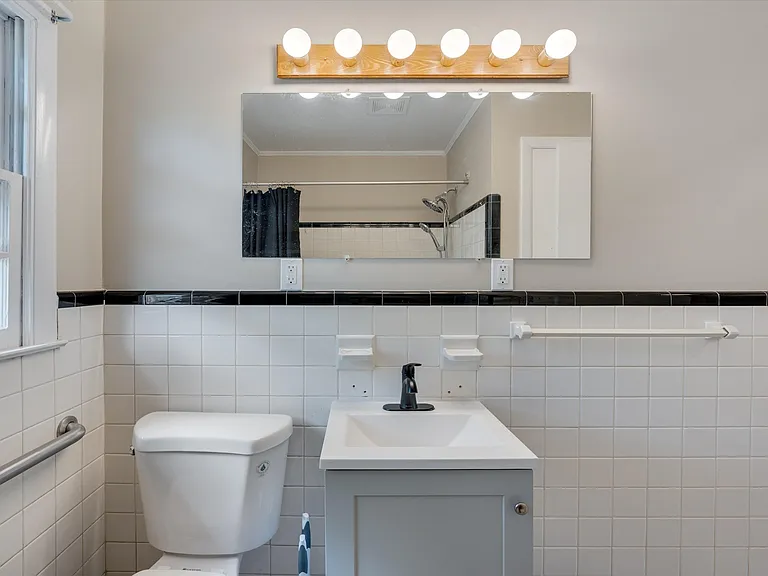 1827 Fargo Dr — Photo 9