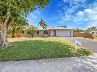 8424 SW 181st Ter, Palmetto Bay, FL 33157
