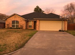 20790 Bluegrass Cir, Flint, TX 75762