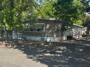 421 Stevens Rd UNIT 52, Eagle Point, OR 97524