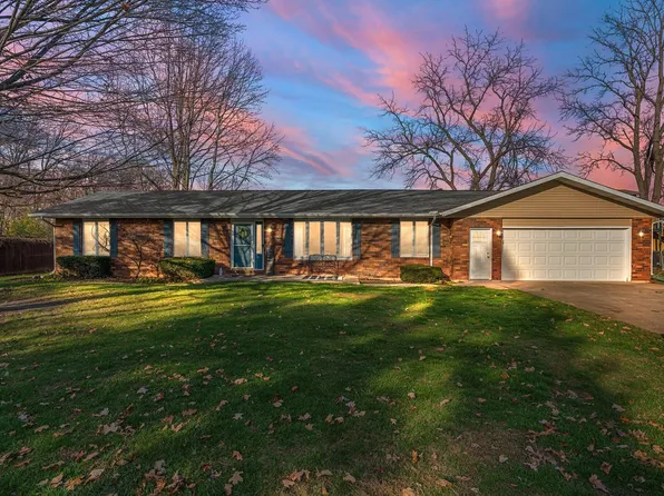 307 Melody Ln, Kouts, IN 46347