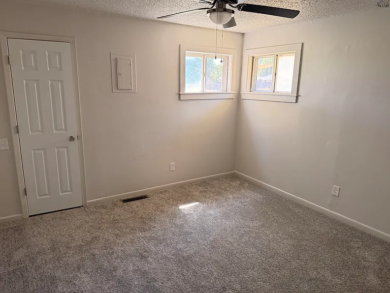 4123 Moffett Ave — Photo 12