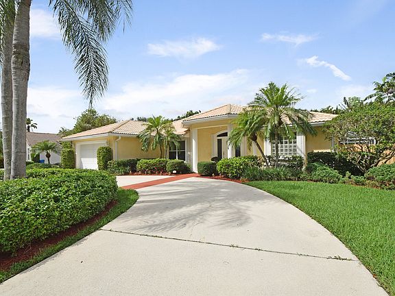 3rd image of 18986 SE Coral Reef Ln