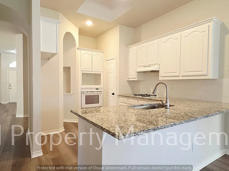 3305 Woodbluff Ln — Photo 9