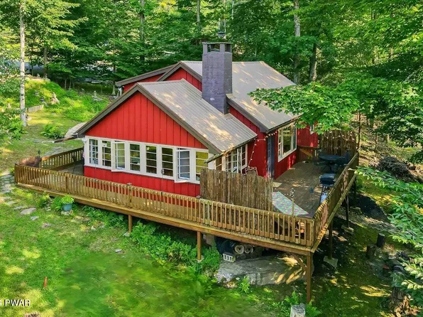 112 Beechwood Cove Rd, Greentown, PA 18426