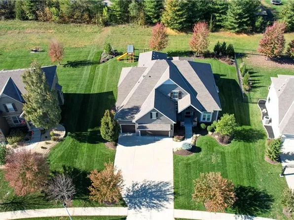 11633 W 154th St, Overland Park, KS 66221