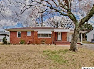 818 Giles Dr NE, Huntsville, AL 35801