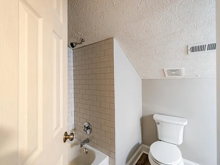 218 N Midland Ave #246 — Photo 9