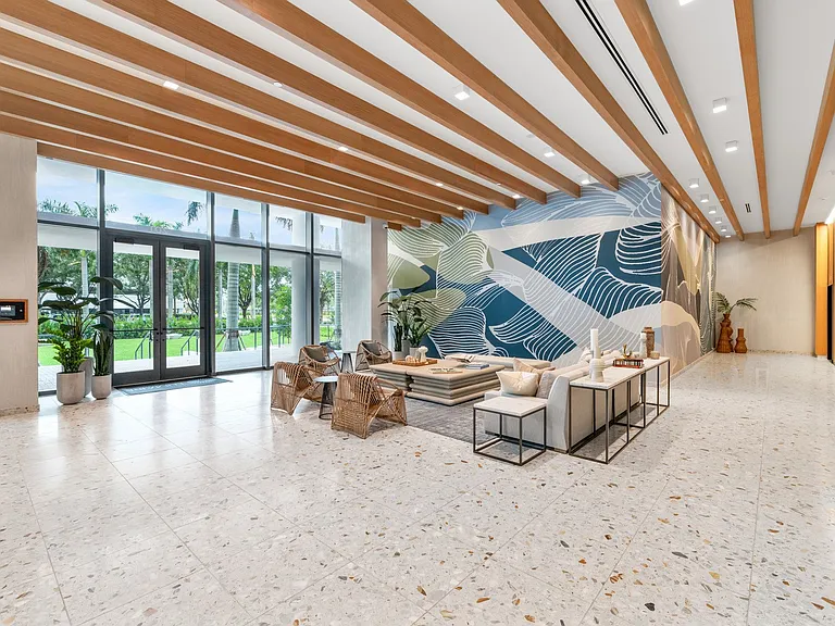 Lumaire West Palm Beach — Photo 39