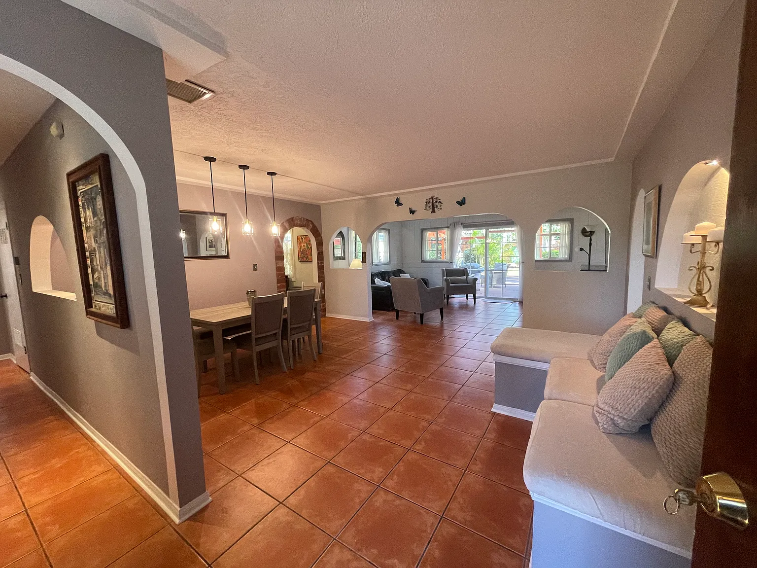 6926 Gretna Ave — Photo 4