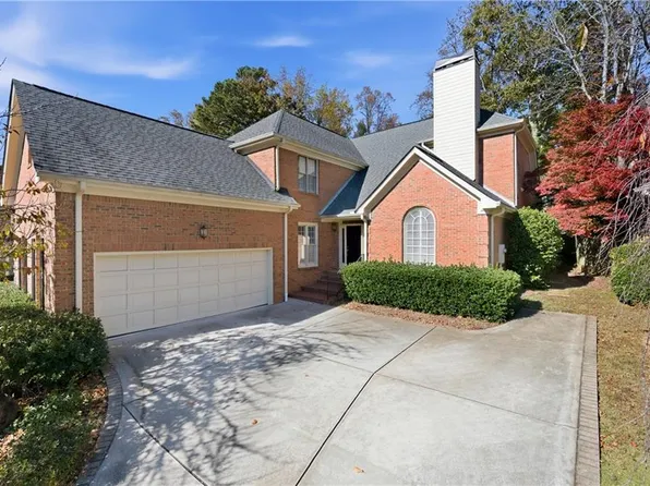 1732 Harts Run, Atlanta, GA 30341