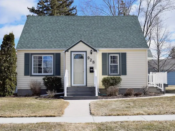 928 Arnold Ave N, Thief River Falls, MN 56701