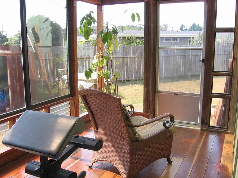 1268 Fernwood Dr — Photo 13