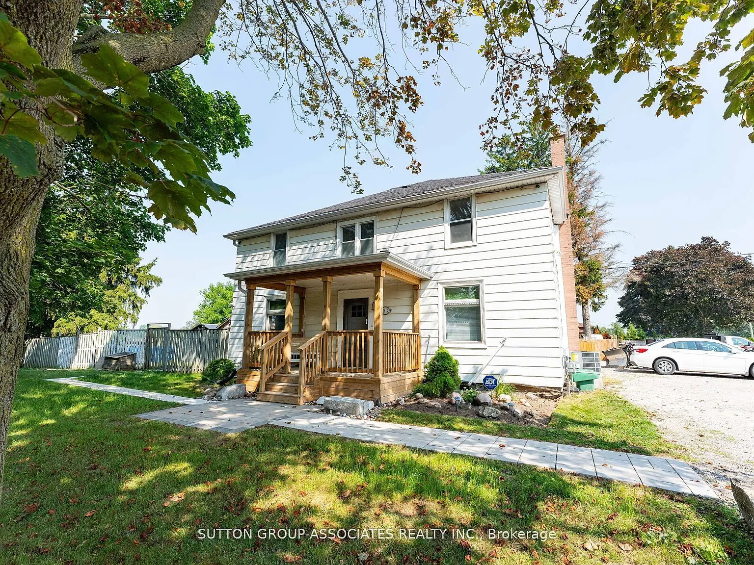 3 bed, $2,350 — Photo 2