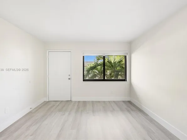 1310 W 29th St #31, Hialeah, FL 33012