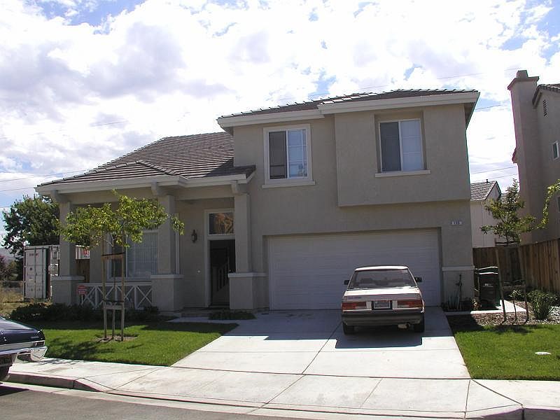 Newer Very 4 Bedroom Large Home, Quiet Neighborhood