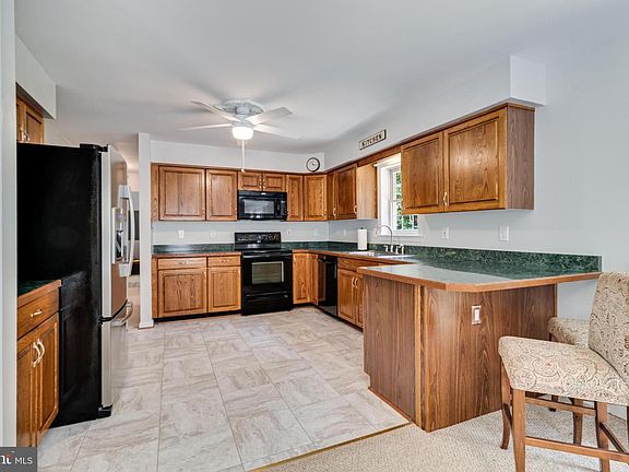 4th image of 3160 Mazewood Pl