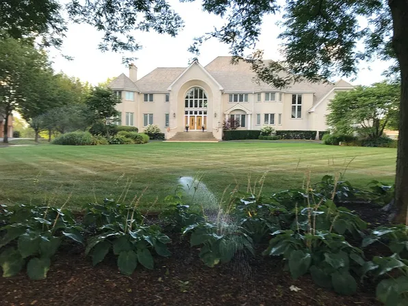 3 S Meadow Ct, South Barrington, IL 60010