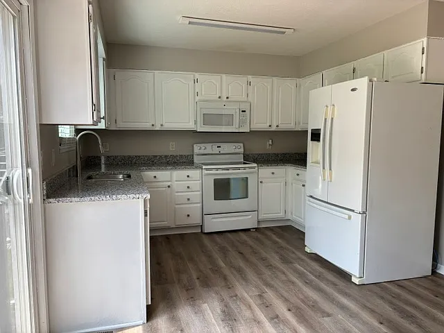 1627 Old Glory Rd — Photo 6
