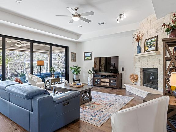 5th image of 210 Raptor Beak Way