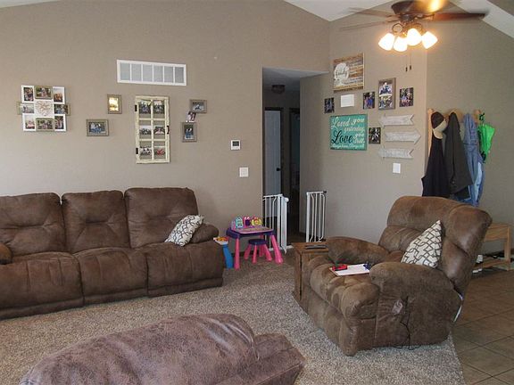 5th image of 208 Steamboat Dr