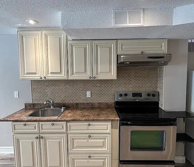 43 Littleriver Ct #LOWER — Photo 15