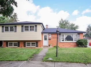 108 W Rozanne Dr, Addison, IL 60101