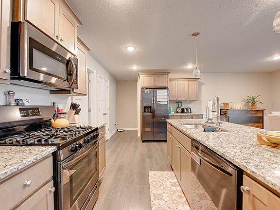 5th image of 2213 McIntosh Dr