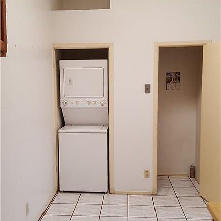 4th image of 10001 Caribou Dr Unit D