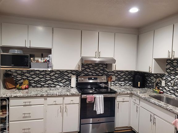 5th image of 2102 Turnhouse Ln