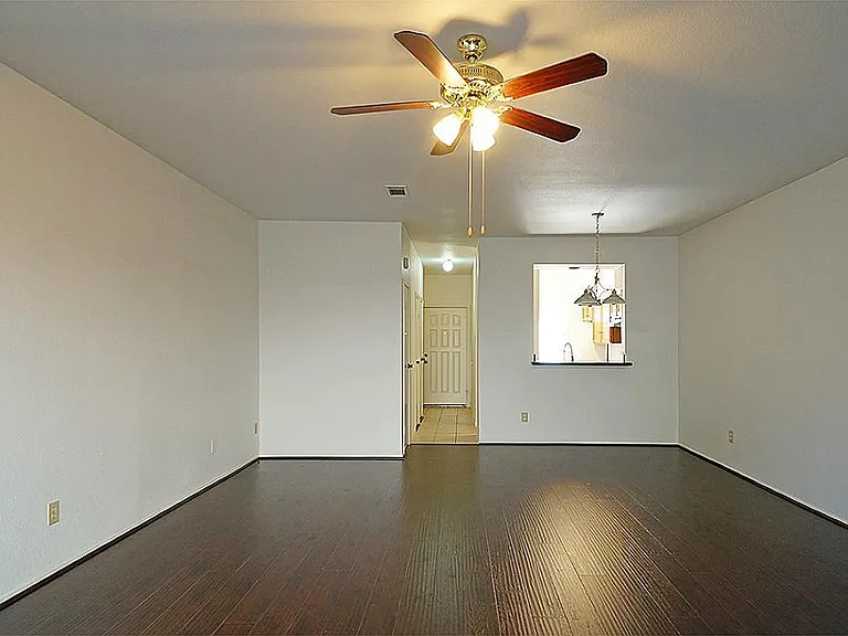 7659 Cambridge St — Photo 7