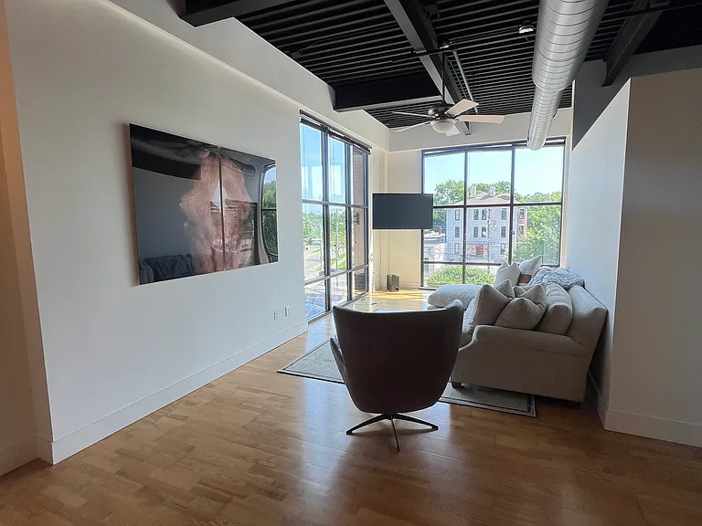 350 E Short St #423 — Photo 7