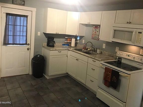 3rd image of 249 Lexington Ave NW