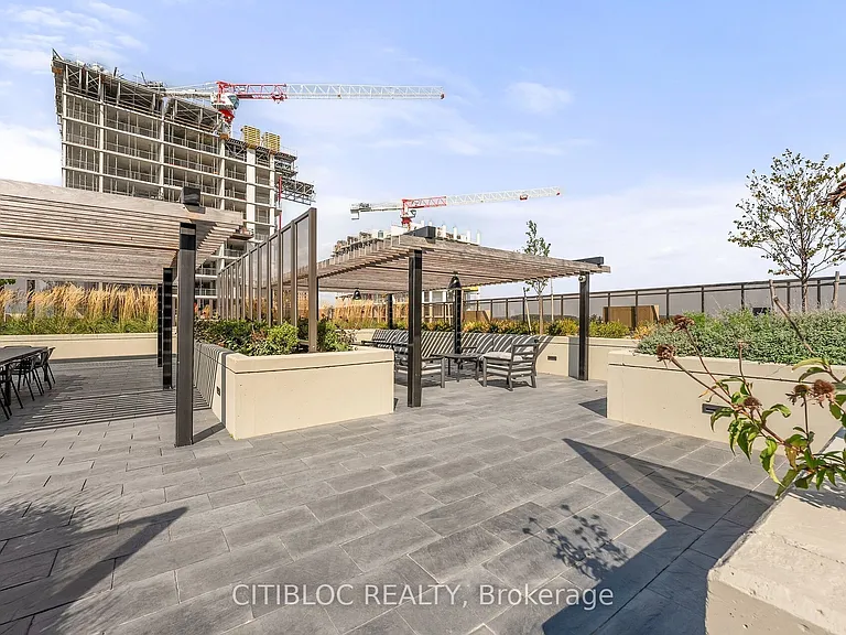 9085 Jane St #Penthouse 3 — Photo 28